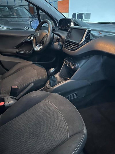 Peugeot 208 75 5 porte Allure (16)