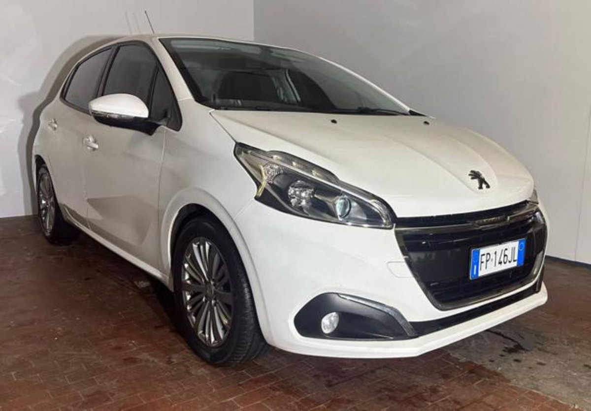 Peugeot 208 75 5 porte Allure (3)