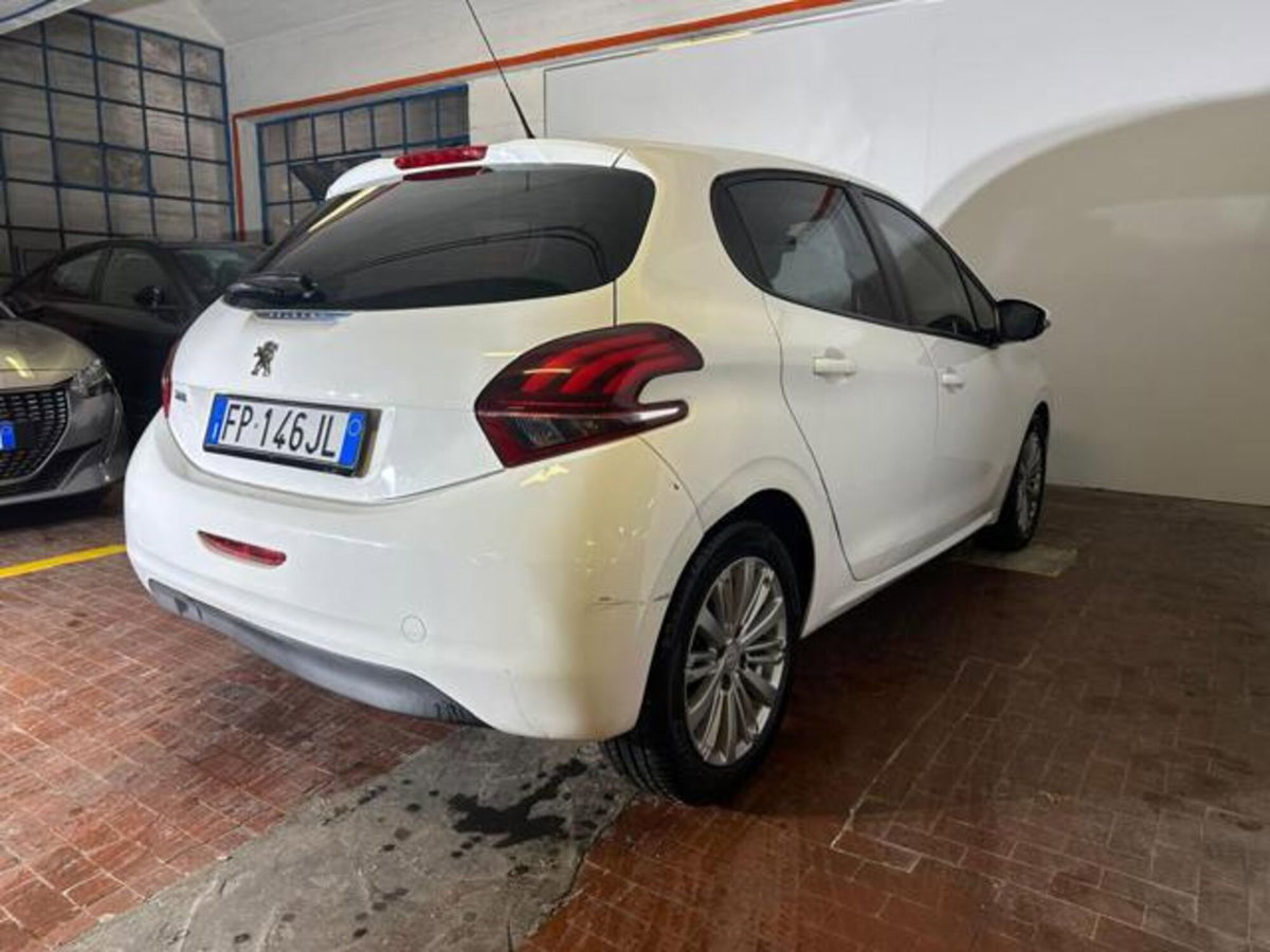 Peugeot 208 75 5 porte Allure (7)