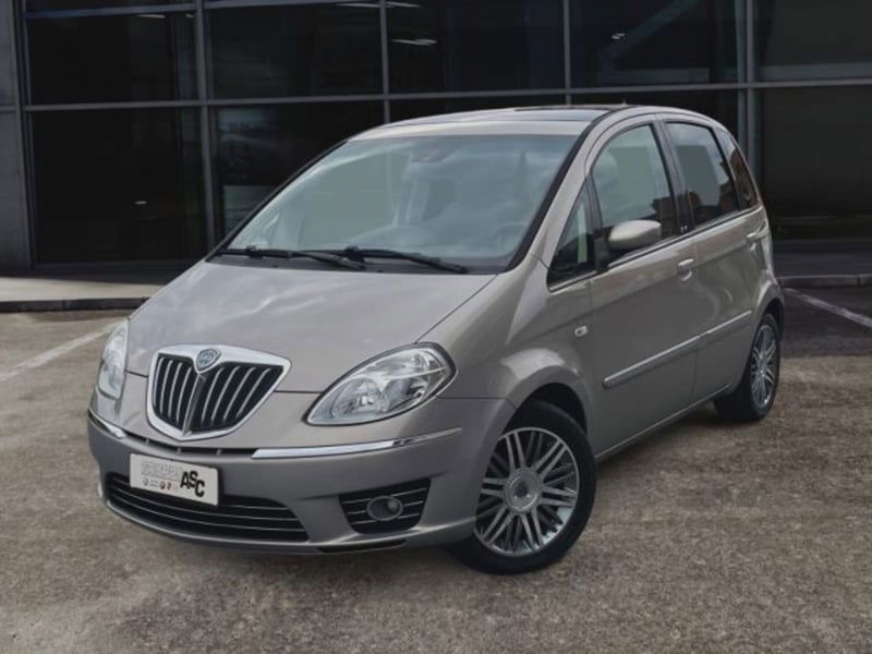 Lancia Musa 1.9 Multijet Platino