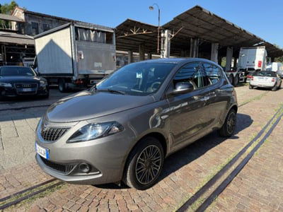 Lancia Ypsilon 1.0 FireFly 5 porte S&S Hybrid Ecochic Gold usata
