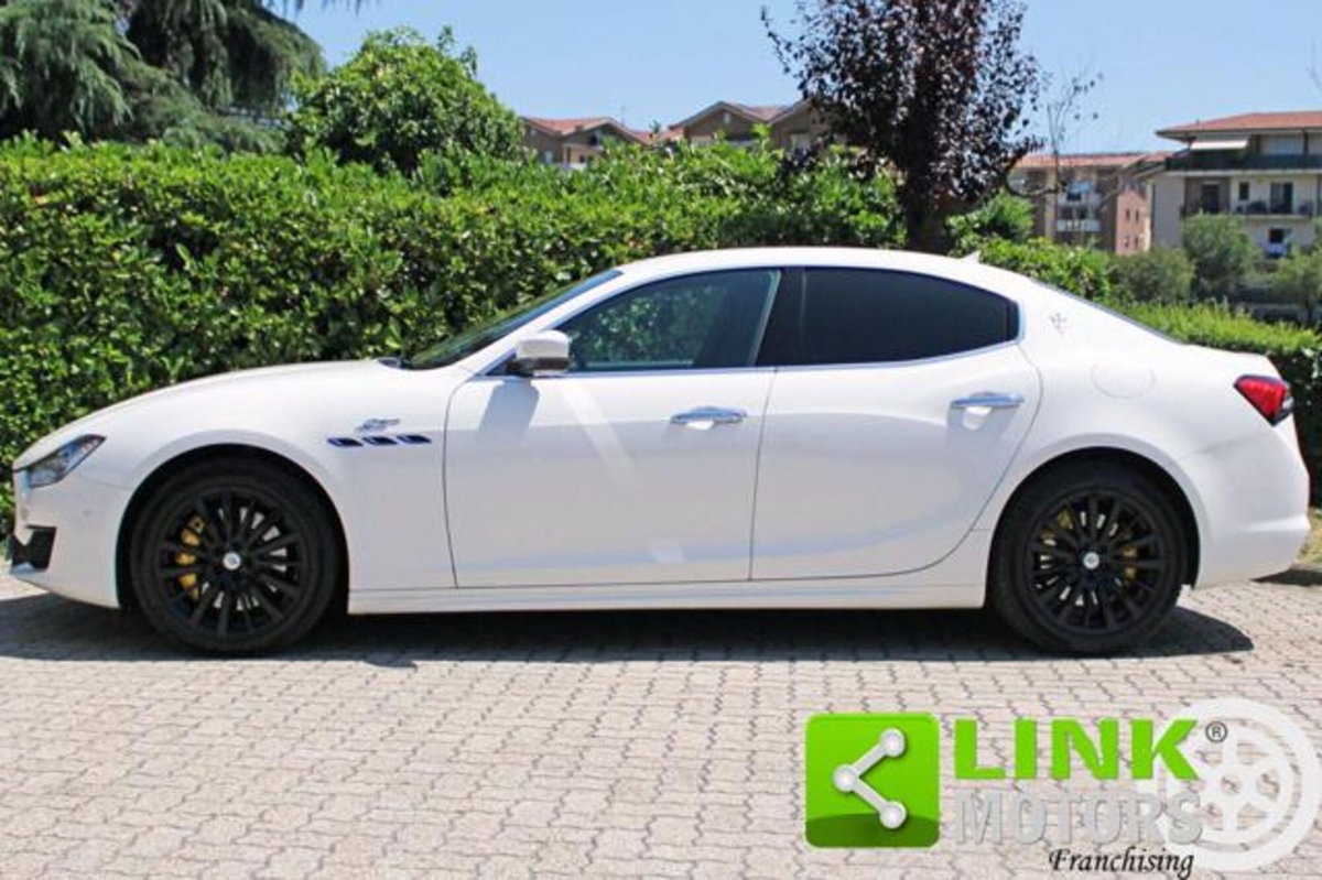 Maserati Ghibli Ghibli MHEV 330 CV GT (16)
