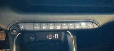 Jeep Avenger 1.2 turbo Altitude fwd 100cv (10)