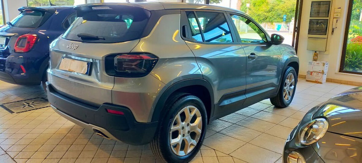 Jeep Avenger 1.2 turbo Altitude fwd 100cv (3)