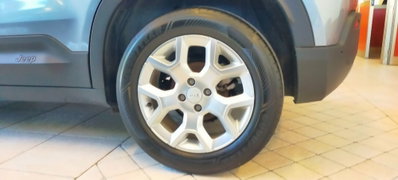 Jeep Avenger 1.2 turbo Altitude fwd 100cv (5)