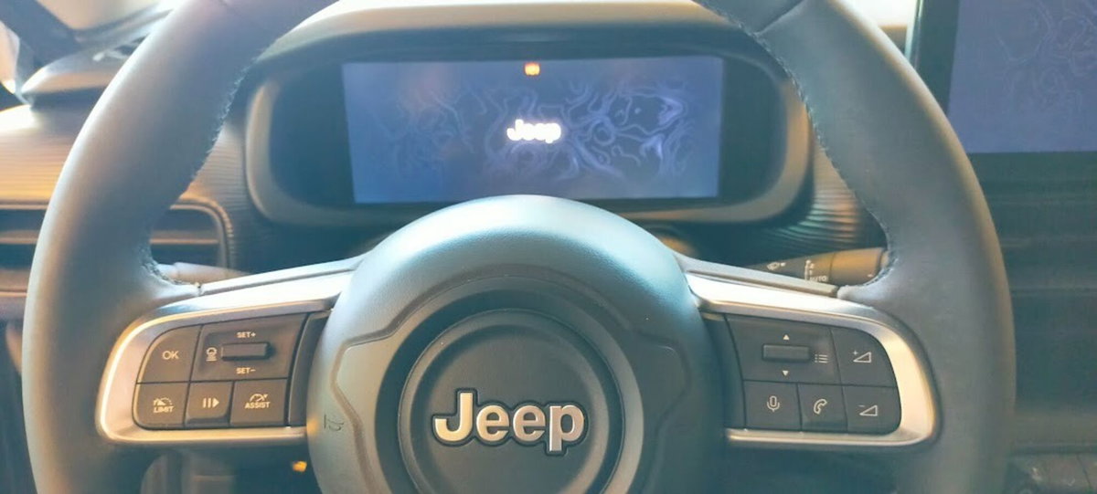 Jeep Avenger 1.2 turbo Altitude fwd 100cv (8)