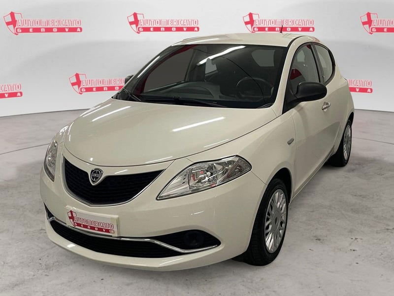 Lancia Ypsilon 1.2 69 CV 5 porte Silver