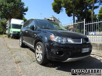 Mitsubishi Outlander 2.4 MIVEC Instyle 7 p.ti usata