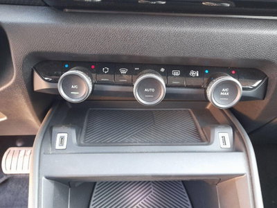 Citroen C4 BlueHDi 130 S&S EAT8 Shine (14)