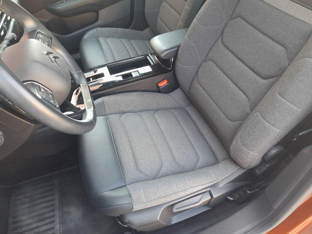 Citroen C4 BlueHDi 130 S&S EAT8 Shine (9)