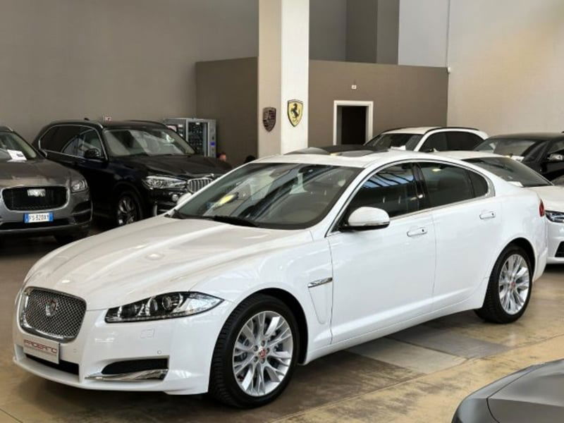 Jaguar XF 2.2 D 200 CV Luxury