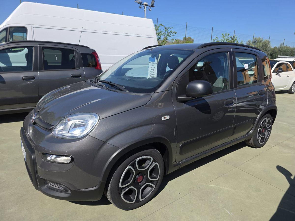 Fiat Panda 1.0 FireFly S&S Hybrid City Cross (5)