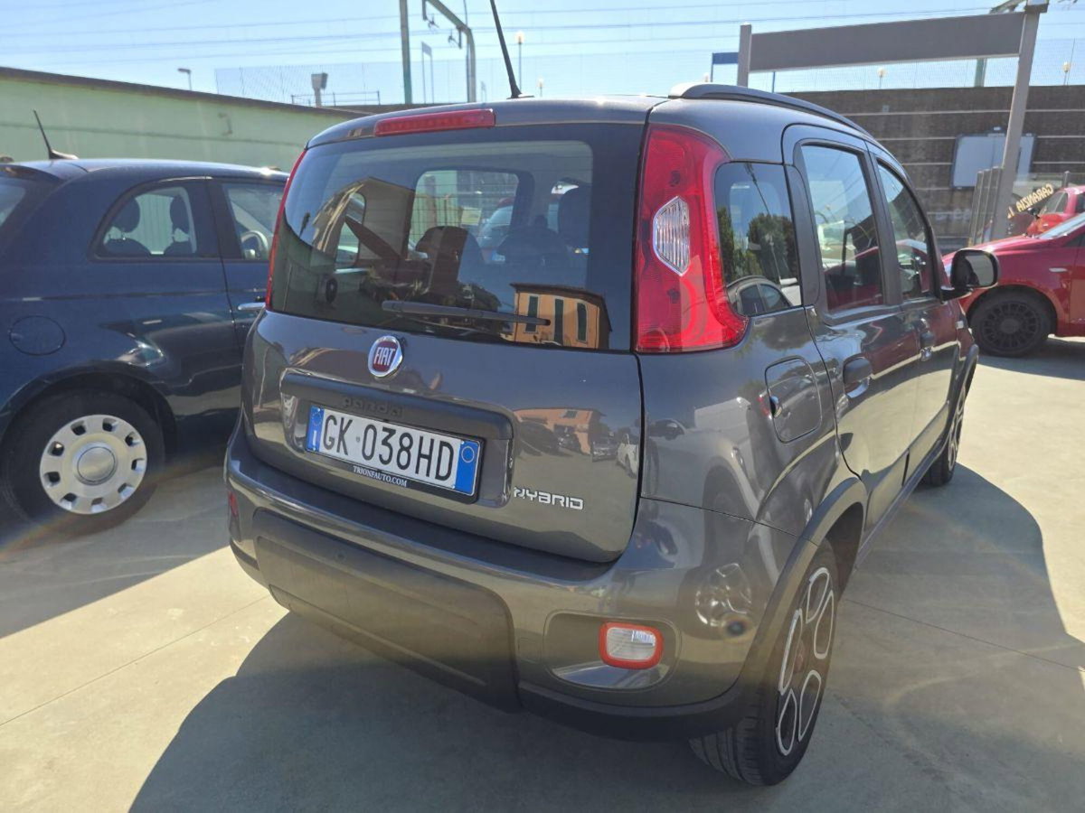 Fiat Panda 1.0 FireFly S&S Hybrid City Cross (8)