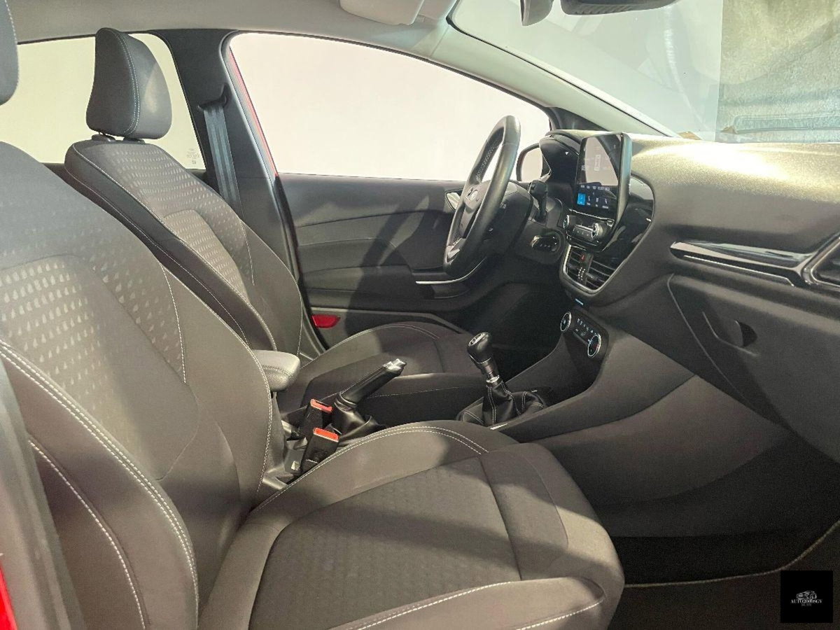 Ford Fiesta 1.5 EcoBlue 5 porte Titanium (11)