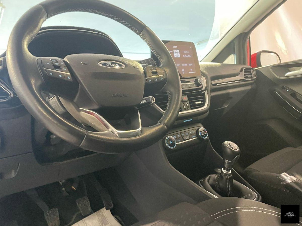 Ford Fiesta 1.5 EcoBlue 5 porte Titanium (12)