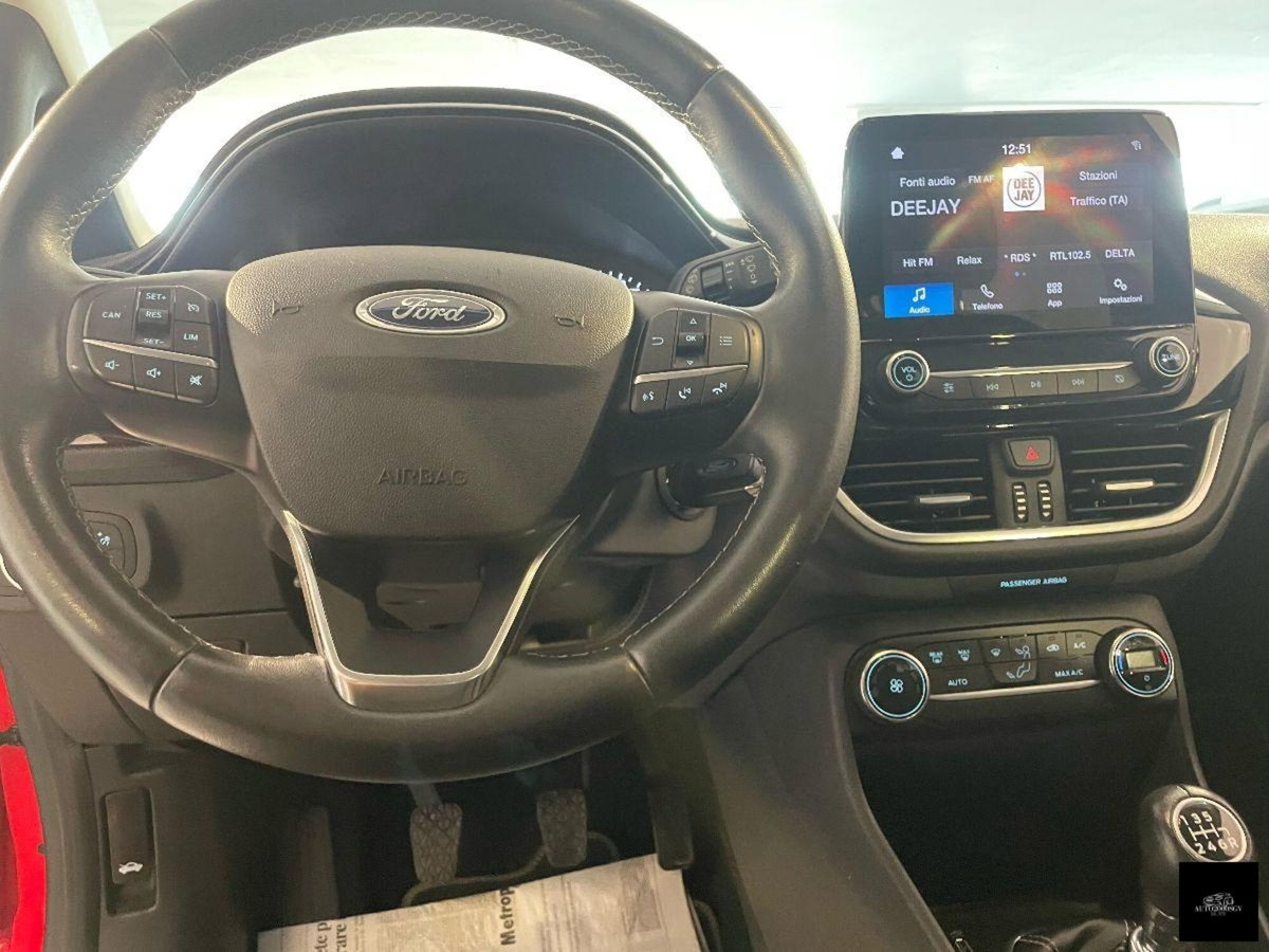 Ford Fiesta 1.5 EcoBlue 5 porte Titanium (14)