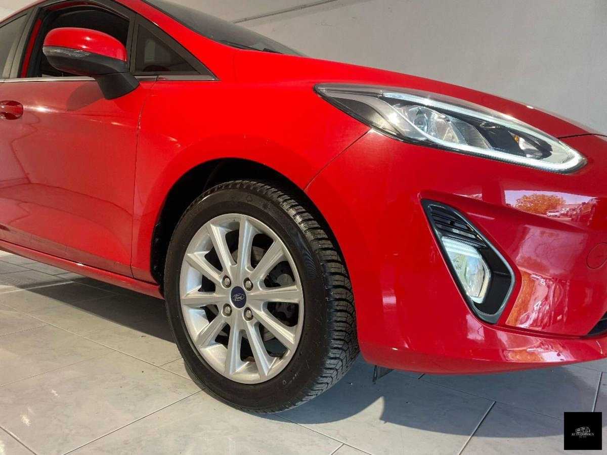 Ford Fiesta 1.5 EcoBlue 5 porte Titanium (4)