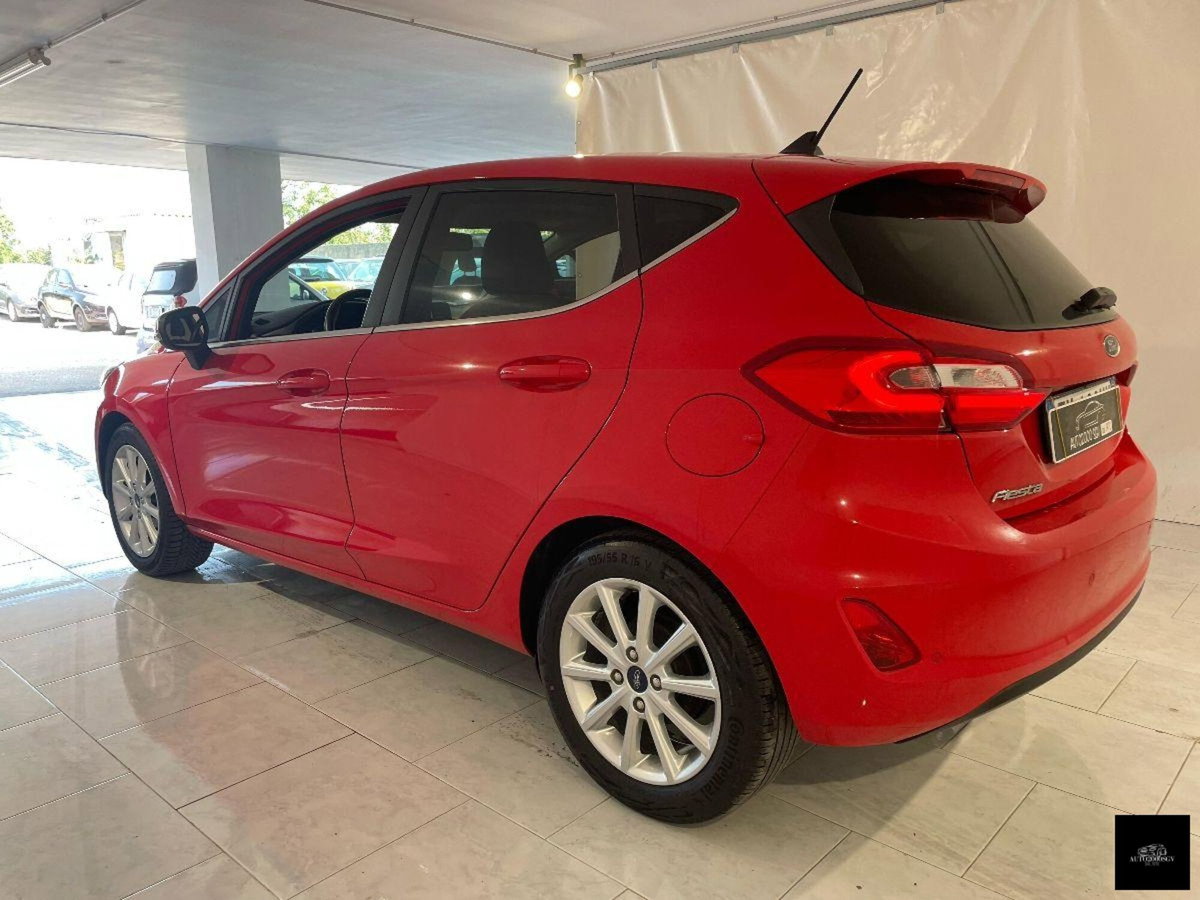 Ford Fiesta 1.5 EcoBlue 5 porte Titanium (6)