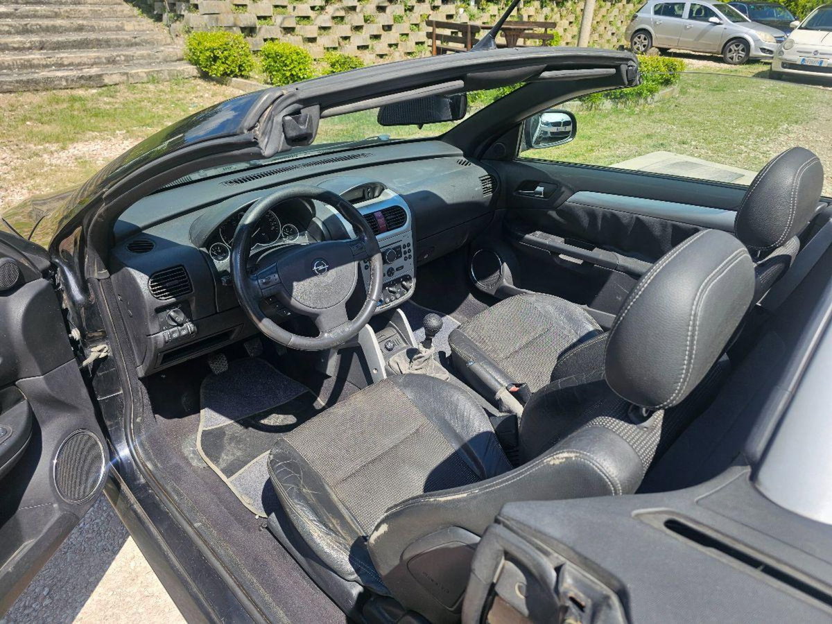 Opel Tigra TwinTop 1.4 16V Sport (10)
