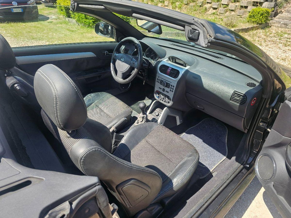 Opel Tigra TwinTop 1.4 16V Sport (11)
