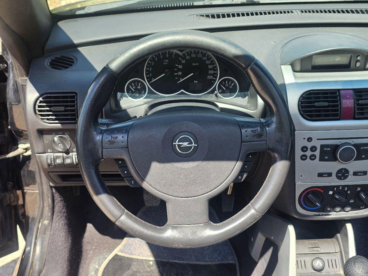 Opel Tigra TwinTop 1.4 16V Sport (16)