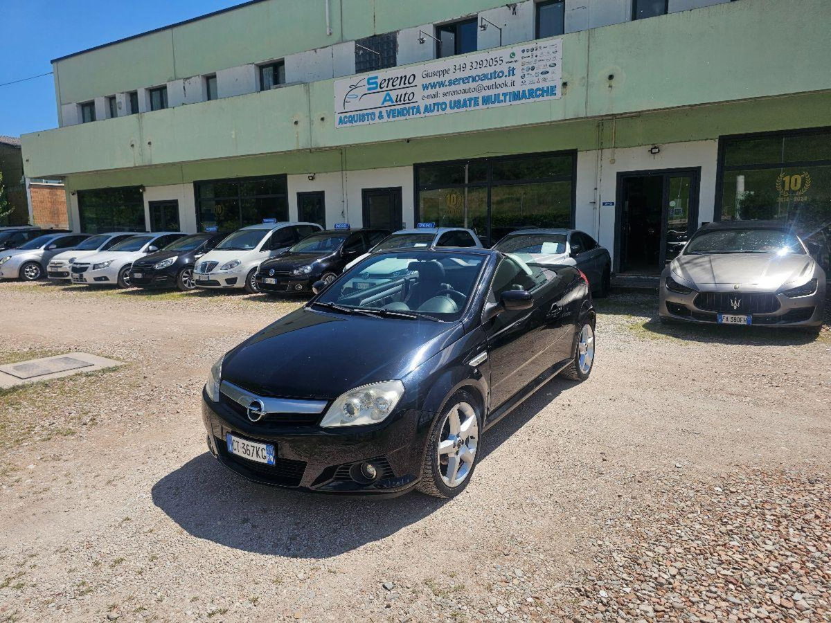 Opel Tigra TwinTop 1.4 16V Sport (2)