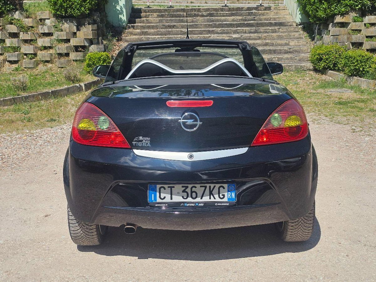Opel Tigra TwinTop 1.4 16V Sport (6)