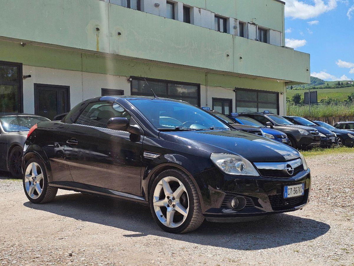 Opel Tigra TwinTop 1.4 16V Sport (9)