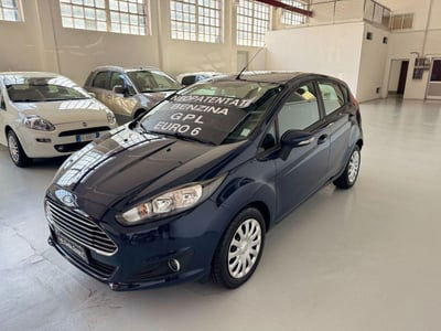 Ford Fiesta 1.4 5 porte Bz.- GPL Black & White Edition usata