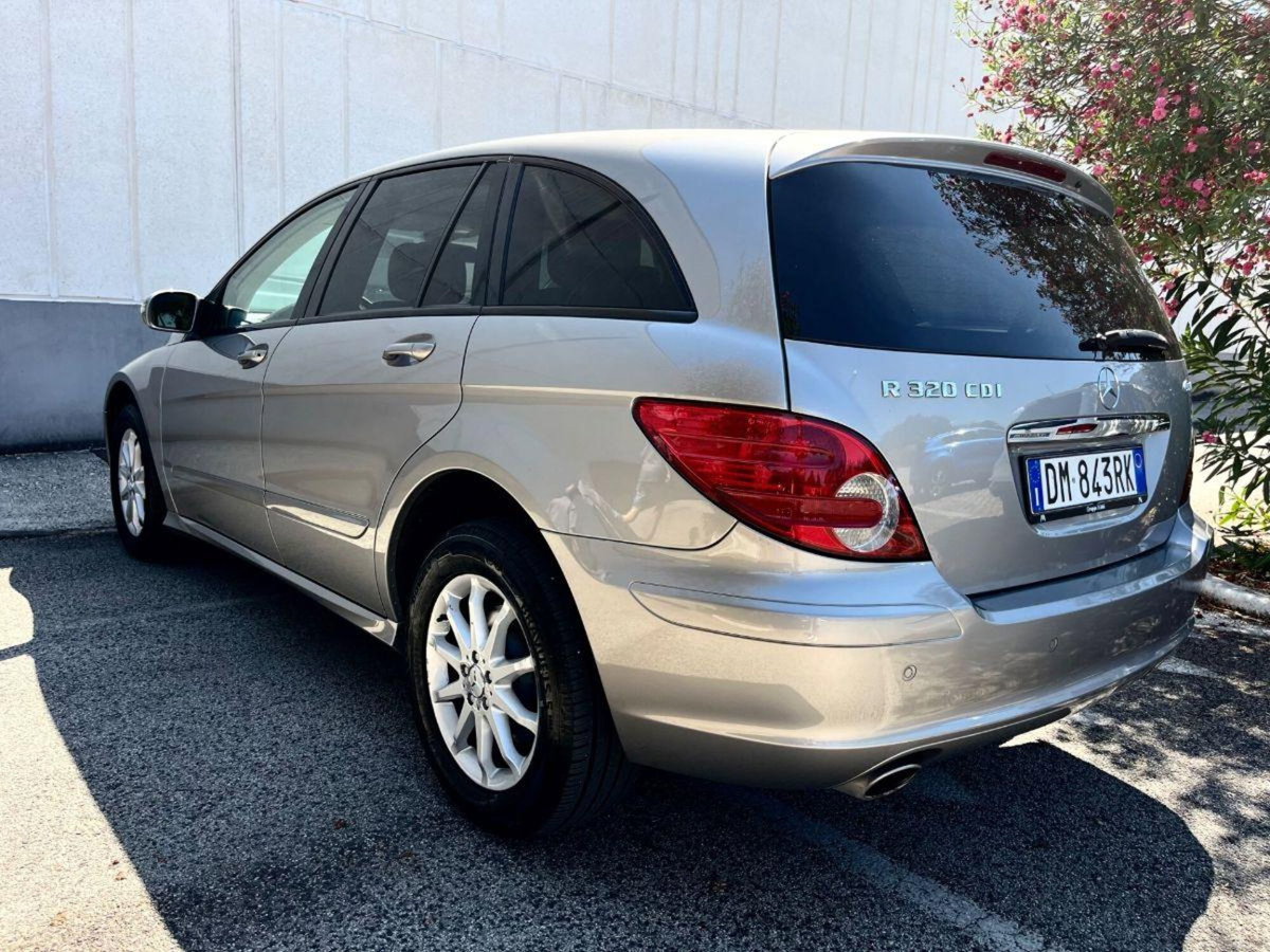 Mercedes-Benz Classe R 320 CDI cat 4Matic Sport (7)