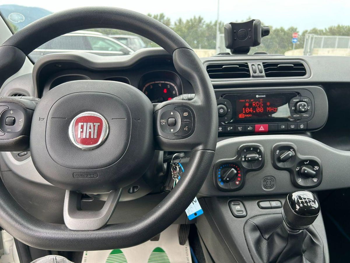 Fiat Panda 1.0 FireFly S&S Hybrid City Cross (10)