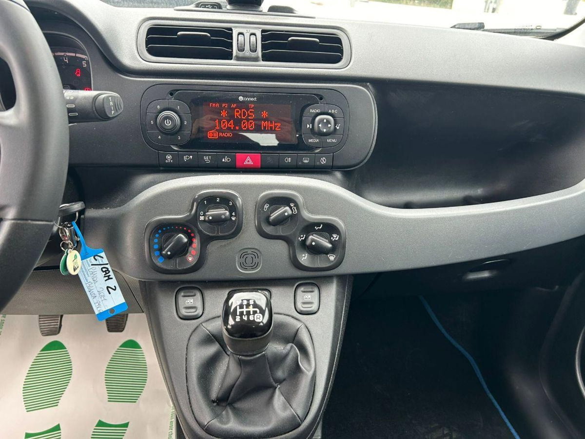 Fiat Panda 1.0 FireFly S&S Hybrid City Cross (11)