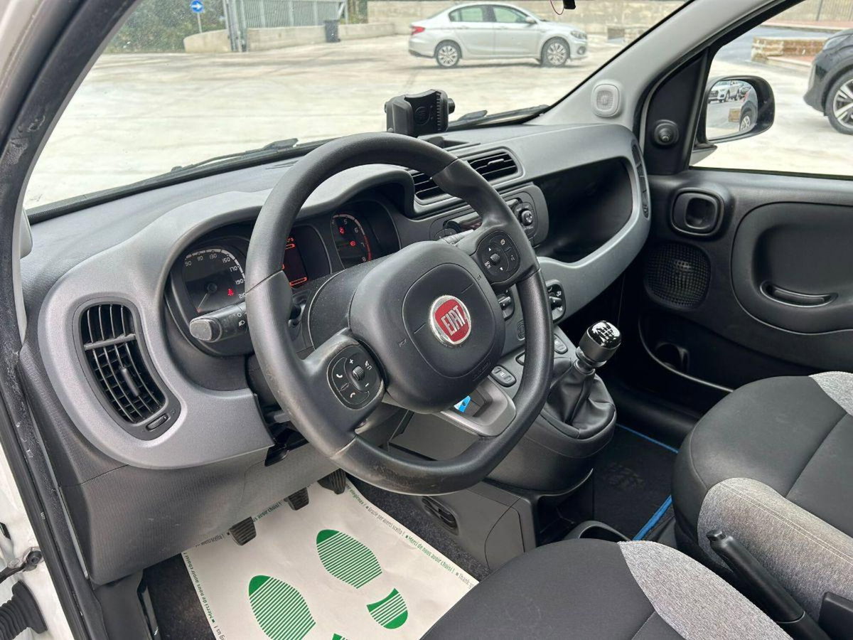Fiat Panda 1.0 FireFly S&S Hybrid City Cross (9)