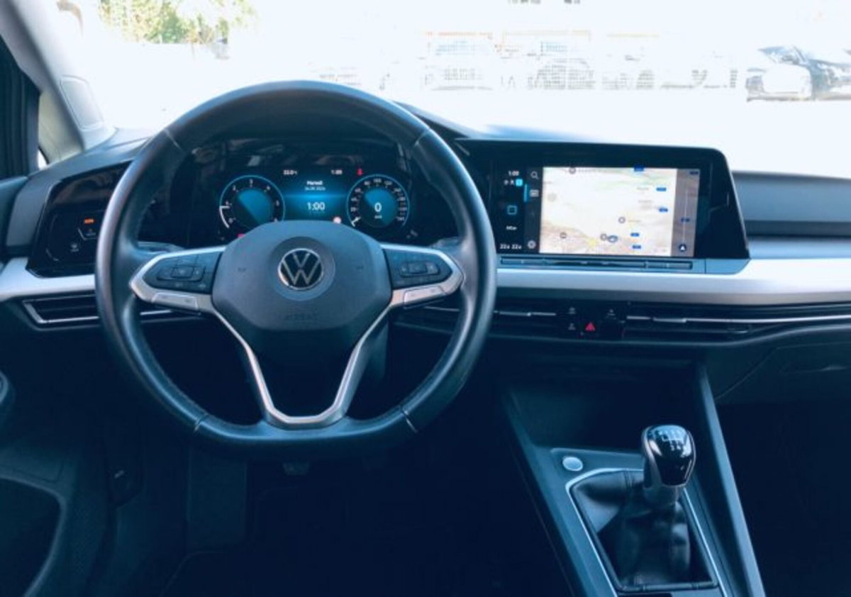 Volkswagen Golf 2.0 TDI SCR Life (14)