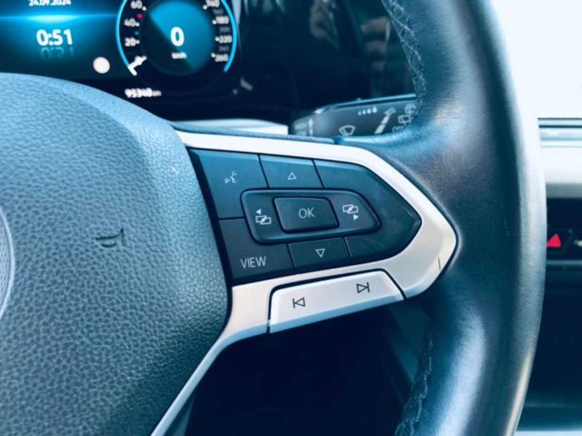 Volkswagen Golf 2.0 TDI SCR Life (20)