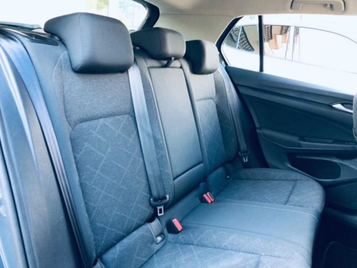 Volkswagen Golf 2.0 TDI SCR Life (6)