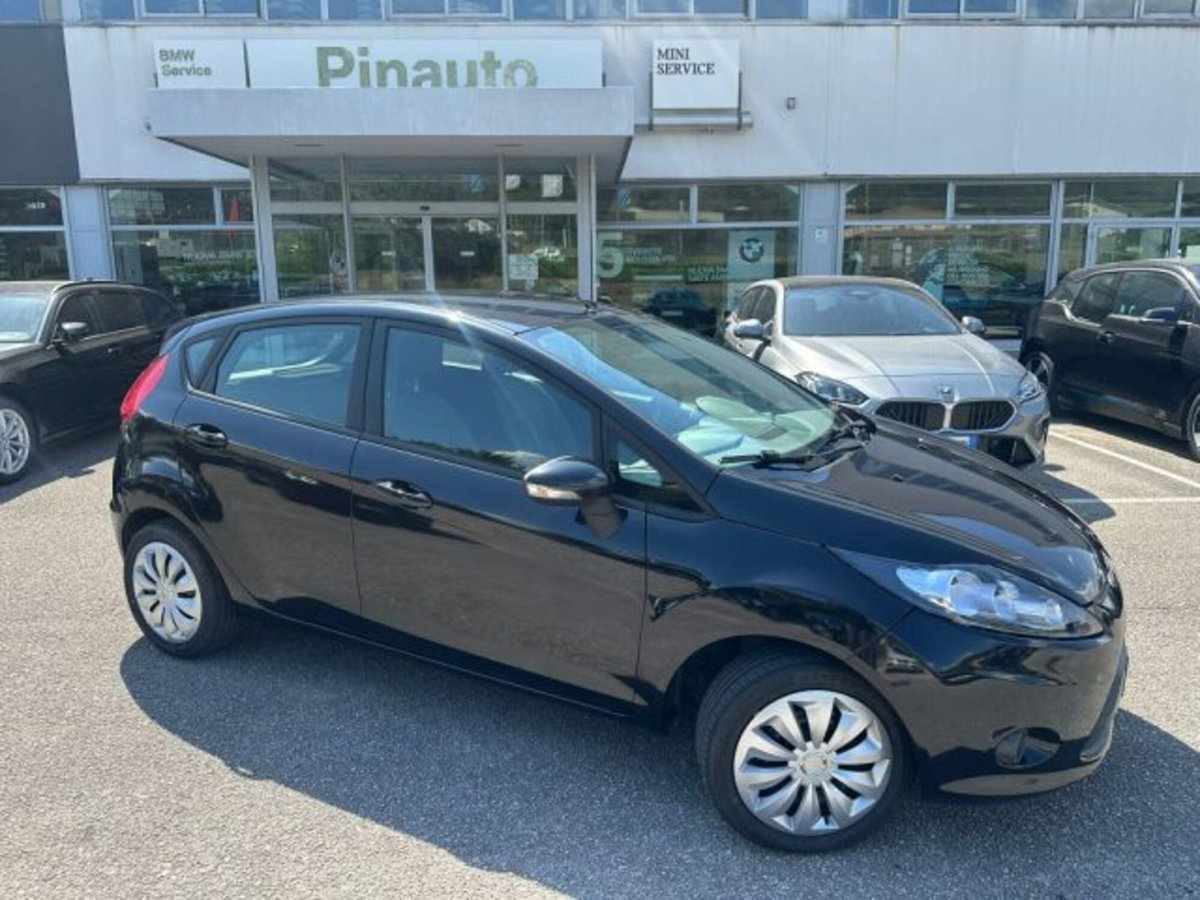Ford Fiesta 1.4 TDCi 68CV 5 porte Titanium (2)