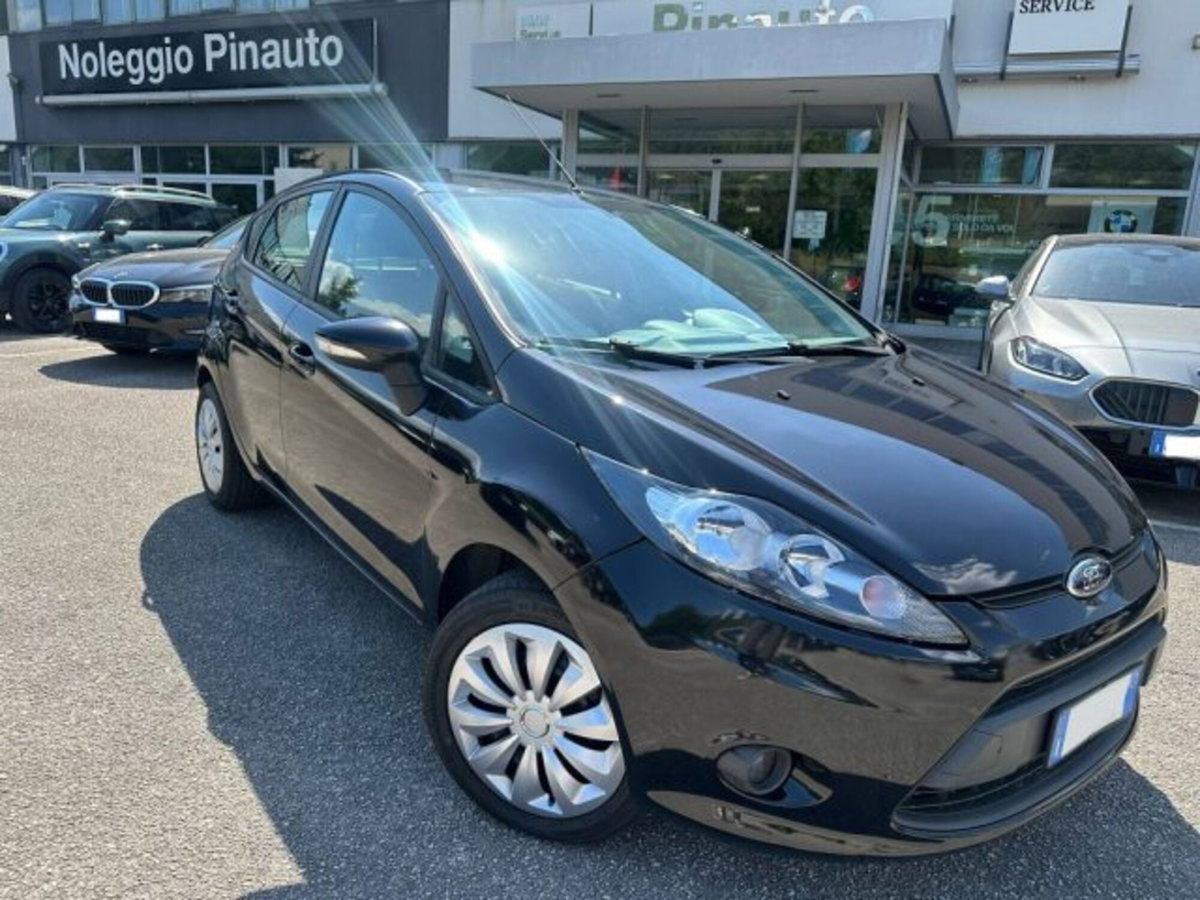 Ford Fiesta 1.4 TDCi 68CV 5 porte Titanium (4)