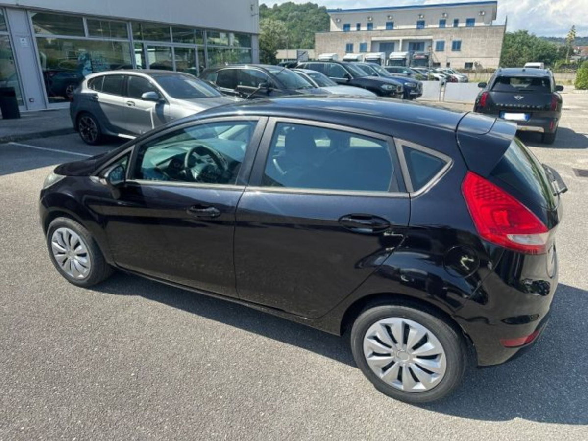 Ford Fiesta 1.4 TDCi 68CV 5 porte Titanium (6)