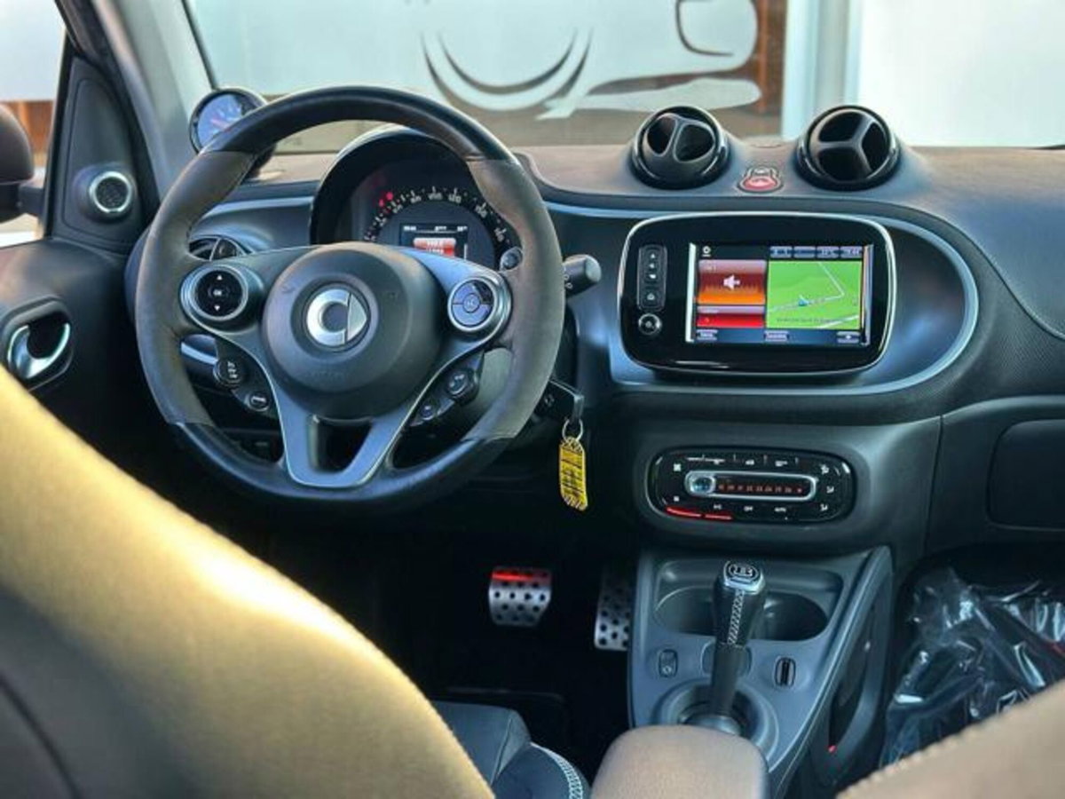 smart Fortwo BRABUS 0.9 Turbo twinamic Xclusive (20)