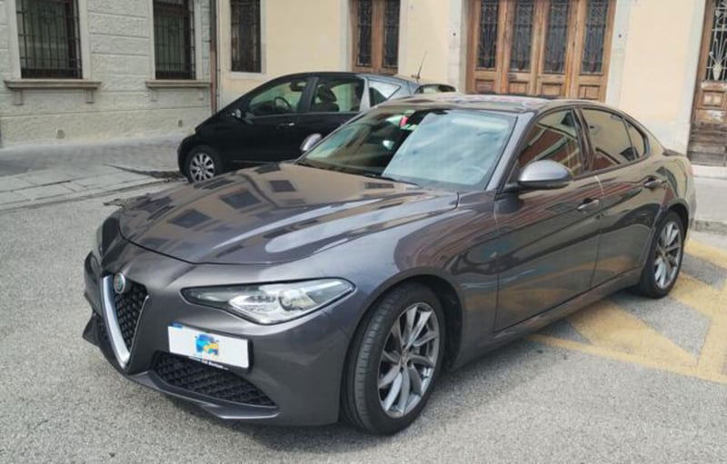 Alfa Romeo Giulia 2.0 Turbo 200 CV AT8 Super