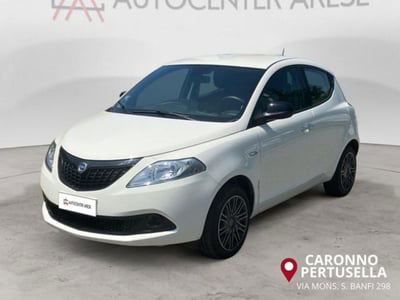 Lancia Ypsilon 1.0 FireFly 5 porte S&S Hybrid Ecochic A. Ferretti usata