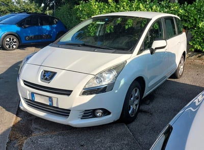 Peugeot 5008 1.6 HDi 112CV Allure usata