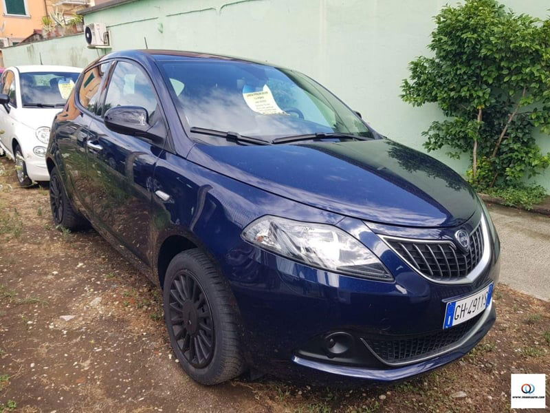 Lancia Ypsilon 1.0 FireFly 5 porte S&S Hybrid Silver Plus