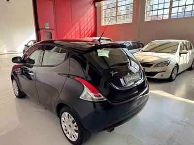 Lancia Ypsilon 1.2 69 CV 5 porte Platinum (10)