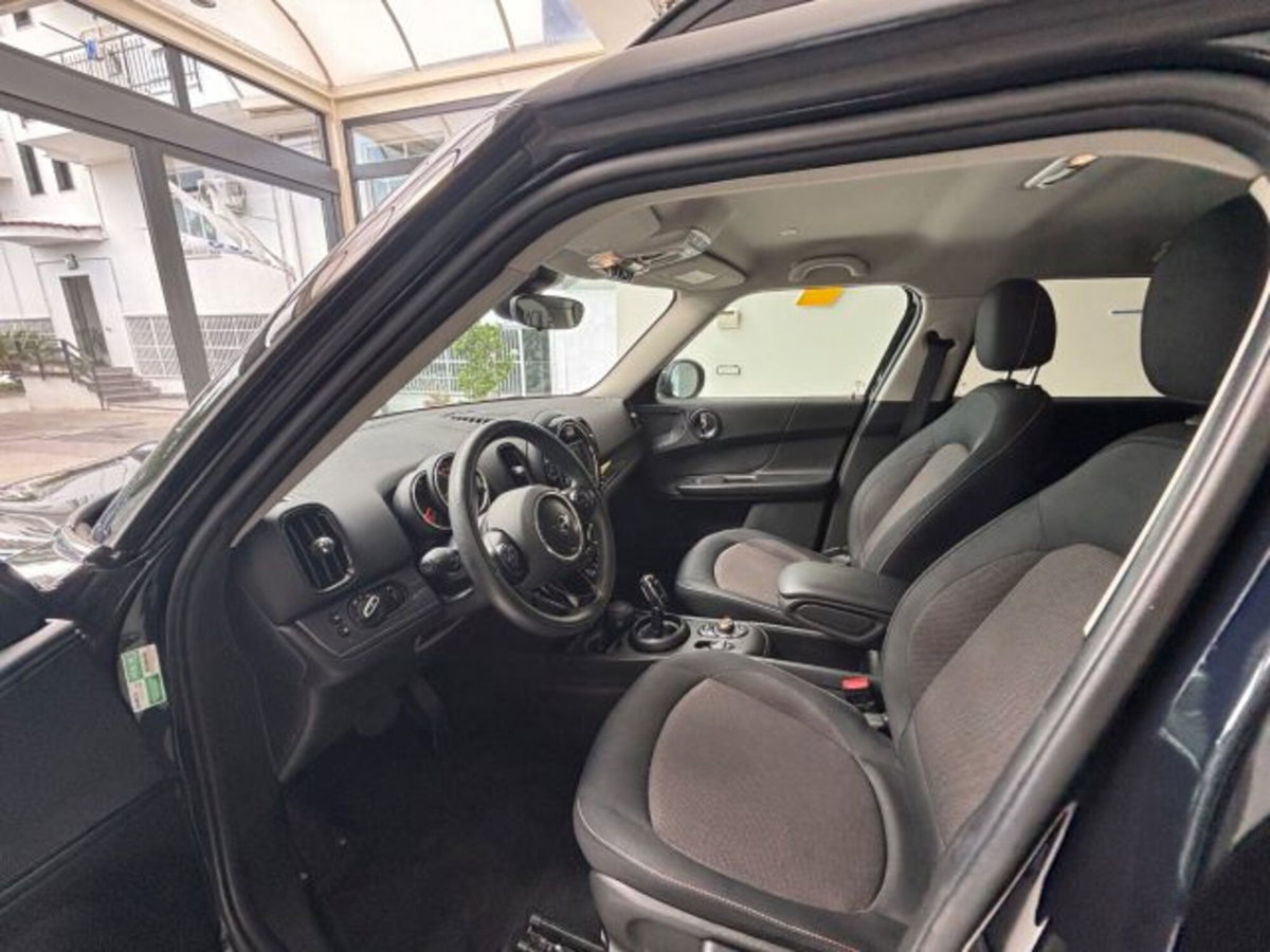 MINI Mini Countryman 2.0 Cooper D Business Countryman ALL4 Automatica (20)
