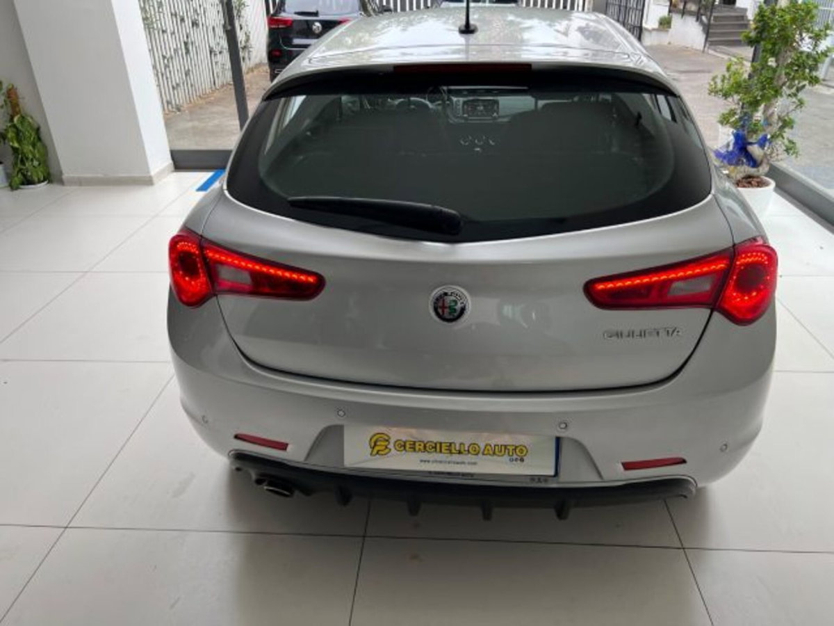 Alfa Romeo Giulietta 1.6 JTDm Business 120cv tct (6)