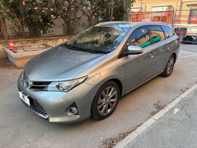 Toyota Auris Station Wagon 1.8 Hybrid Lounge usata
