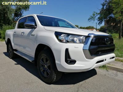Toyota Hilux 2.8 D 4WD porte Double Cab Lounge nuovo