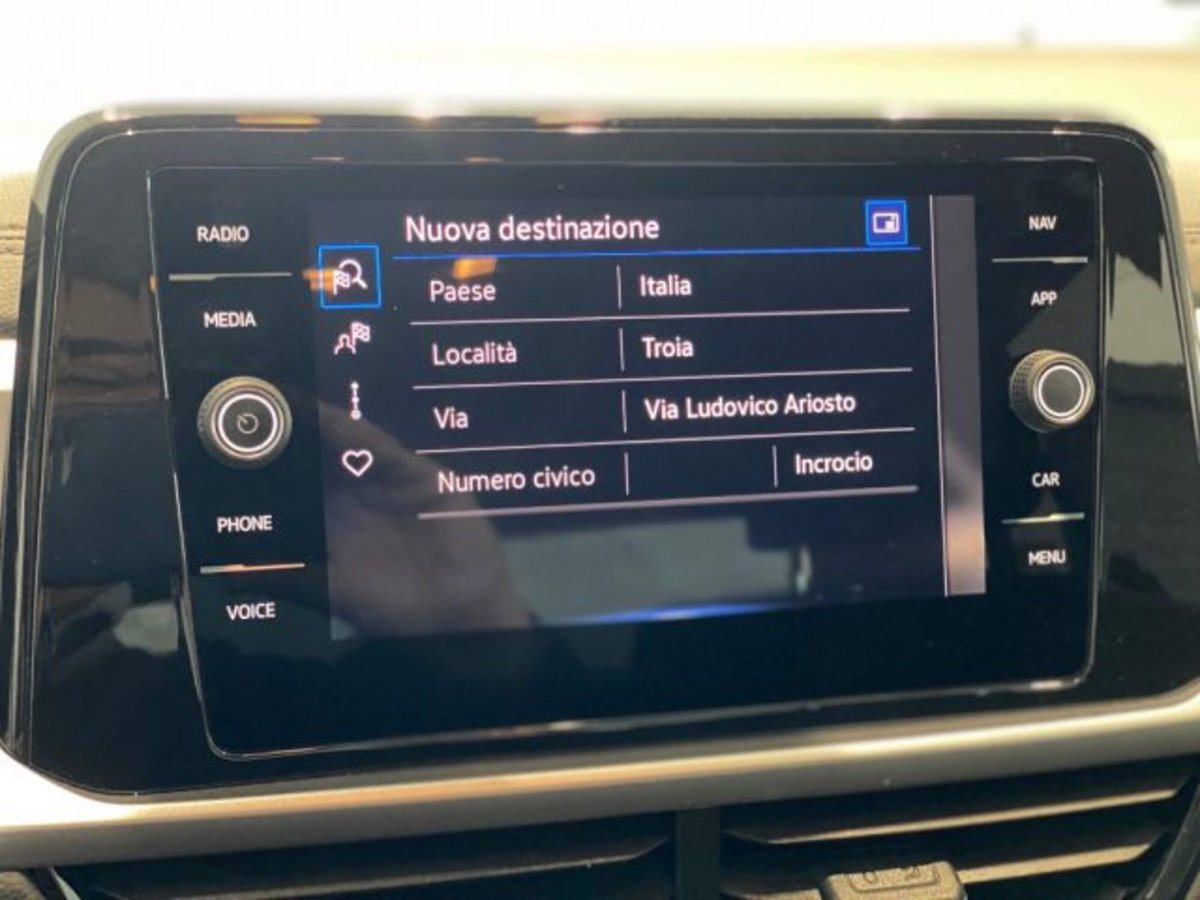 Volkswagen T-Roc 1.5 tsi R-Line dsg (16)